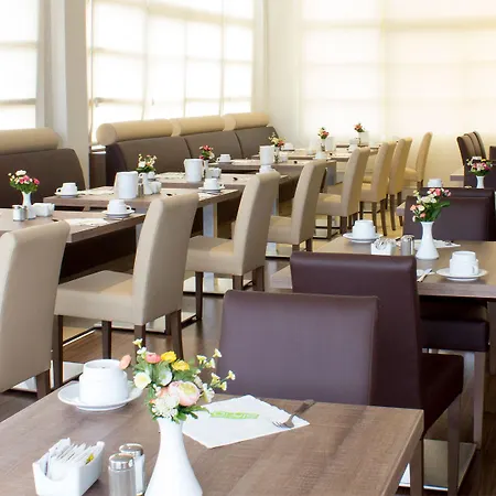 Club Simo カラ・ミラー